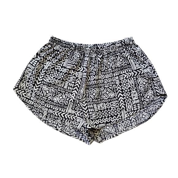 Streetwear Society SWS Black and White Geometric Pattern Boho Shorts Med… - Picture 1 of 7